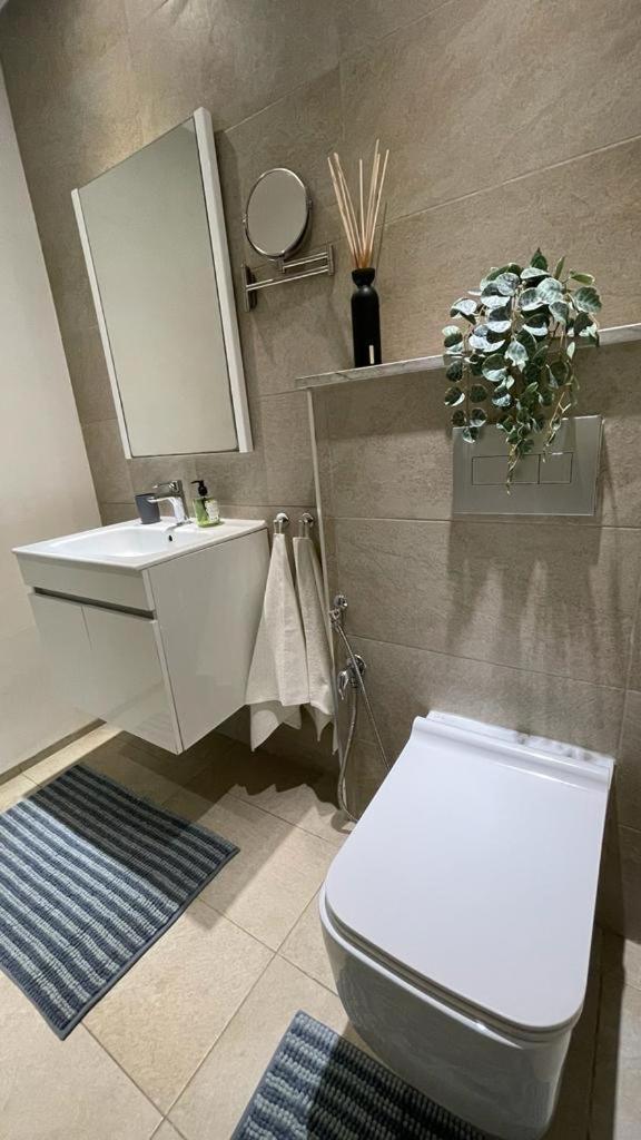 Schoene, Ruhige Neuwertige 127Qm Ferienwohnung Sidi Daoud Exterior foto